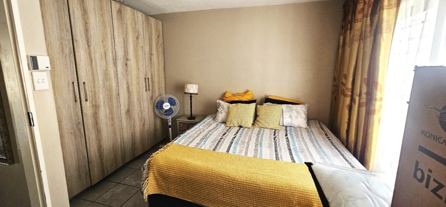 To Let 2 Bedroom Property for Rent in Waterkloof A H North West